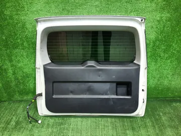 ДВЕРЬ ПЯТАЯ НА SUZUKI ESCUDO TD54W