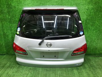 ДВЕРЬ ПЯТАЯ НА NISSAN WINGROAD Y12