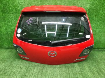 ДВЕРЬ ПЯТАЯ НА MAZDA AXELA BK5P