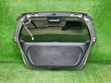 ДВЕРЬ ПЯТАЯ НА HONDA FIT GD1