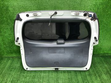 ДВЕРЬ ПЯТАЯ НА TOYOTA WISH ZGE20G