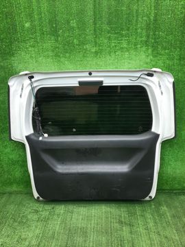 ДВЕРЬ ПЯТАЯ НА HONDA STEPWGN RK5