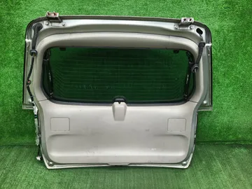 ДВЕРЬ ПЯТАЯ НА NISSAN LIBERTY RM12