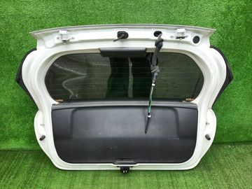 ДВЕРЬ ПЯТАЯ НА NISSAN NOTE E12