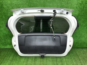 ДВЕРЬ ПЯТАЯ НА NISSAN NOTE E12