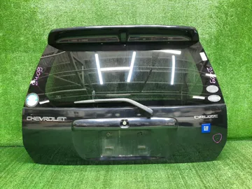 ДВЕРЬ ПЯТАЯ НА SUZUKI CHEVROLET CRUZE HR52S