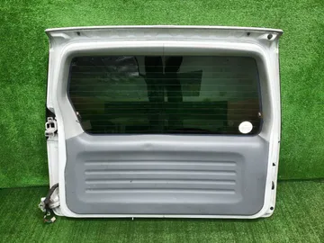 ДВЕРЬ ПЯТАЯ НА SUZUKI GRAND ESCUDO TX92W