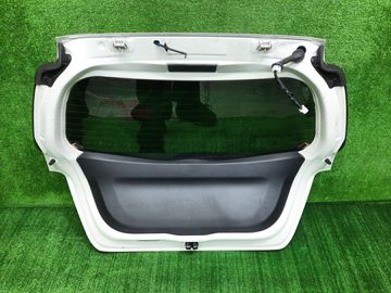 ДВЕРЬ ПЯТАЯ НА TOYOTA VITZ NSP130