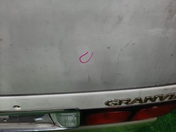 ДВЕРЬ ПЯТАЯ НА TOYOTA GRANVIA KCH16W