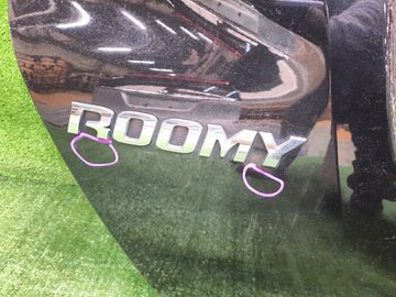 ДВЕРЬ ПЯТАЯ НА TOYOTA ROOMY M900A