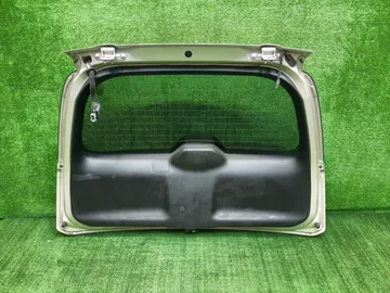 ДВЕРЬ ПЯТАЯ НА HONDA STREAM RN1