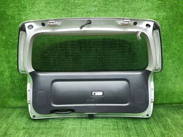 ДВЕРЬ ПЯТАЯ НА TOYOTA IPSUM ACM21W