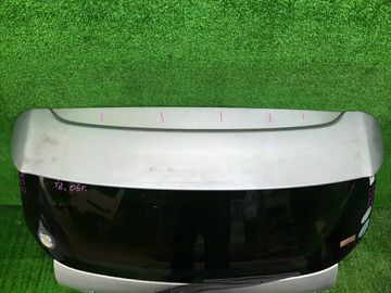 ДВЕРЬ ПЯТАЯ НА TOYOTA COROLLA RUNX NZE121