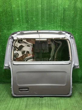 ДВЕРЬ ПЯТАЯ НА TOYOTA GRAND HIACE VCH10W