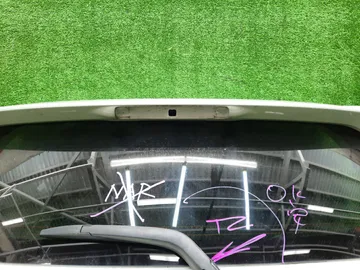 ДВЕРЬ ПЯТАЯ НА TOYOTA AQUA NHP10