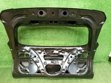 ДВЕРЬ ПЯТАЯ НА TOYOTA COROLLA CROSS ZSG10