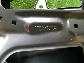 ДВЕРЬ ПЯТАЯ НА TOYOTA COROLLA CROSS ZSG10