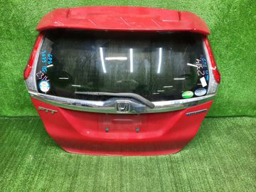 ДВЕРЬ ПЯТАЯ НА HONDA FIT GP5