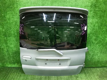 ДВЕРЬ ПЯТАЯ НА TOYOTA FUNCARGO NCP25