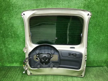 ДВЕРЬ ПЯТАЯ НА TOYOTA FUNCARGO NCP25