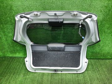 ДВЕРЬ ПЯТАЯ НА TOYOTA YARIS MXPH15