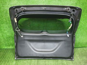 ДВЕРЬ ПЯТАЯ НА HONDA VEZEL RU4