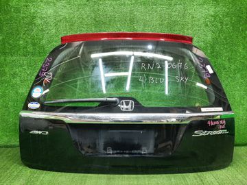 ДВЕРЬ ПЯТАЯ НА HONDA STREAM RN2