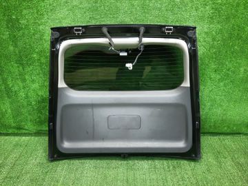 ДВЕРЬ ПЯТАЯ НА TOYOTA ISIS ZGM15G