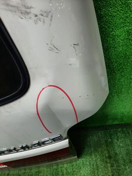 ДВЕРЬ ПЯТАЯ НА TOYOTA GRAND HIACE VCH16W