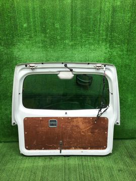ДВЕРЬ ПЯТАЯ НА MAZDA BONGO SK82M