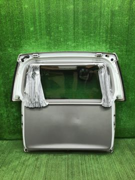ДВЕРЬ ПЯТАЯ НА NISSAN ELGRAND E50