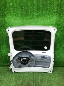 ДВЕРЬ ПЯТАЯ НА TOYOTA FUNCARGO NCP25