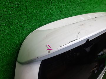 ДВЕРЬ ПЯТАЯ НА TOYOTA GRAND HIACE VCH10