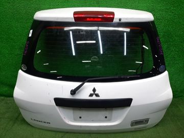 ДВЕРЬ ПЯТАЯ НА NISSAN AD Y12