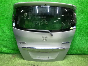 ДВЕРЬ ПЯТАЯ НА HONDA FREED GP3