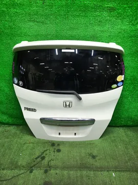 ДВЕРЬ ПЯТАЯ НА HONDA FREED GB3