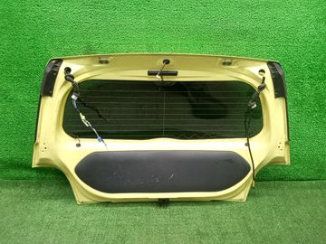 ДВЕРЬ ПЯТАЯ НА TOYOTA IST NCP60