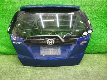 ДВЕРЬ ЗАДНЯЯ НА HONDA FIT GE8