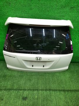 ДВЕРЬ ПЯТАЯ НА HONDA STREAM RN6