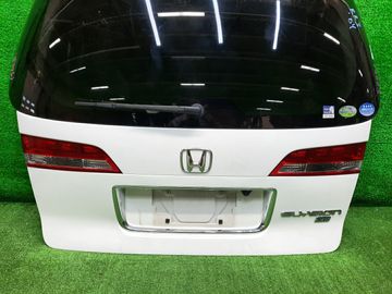 ДВЕРЬ ПЯТАЯ НА HONDA ELYSION RR1