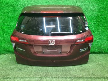 ДВЕРЬ ПЯТАЯ НА HONDA VEZEL RU4