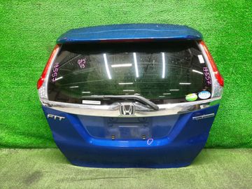 ДВЕРЬ ПЯТАЯ НА HONDA FIT GP5