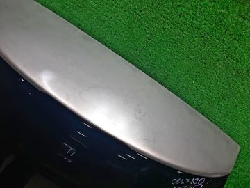 ДВЕРЬ ПЯТАЯ НА TOYOTA AVENSIS AZT250