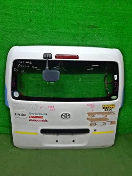 ДВЕРЬ ПЯТАЯ НА TOYOTA LITE ACE S402M