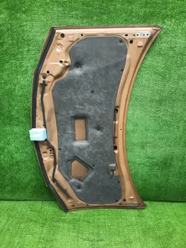 КАПОТ НА MAZDA PREMACY CP8W