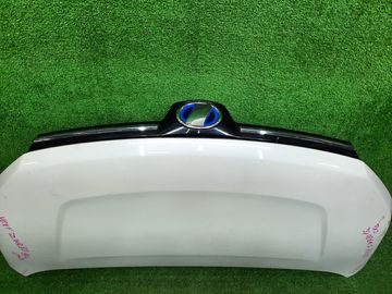 КАПОТ НА TOYOTA VOXY ZWR80G