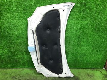 КАПОТ НА TOYOTA IST NCP60