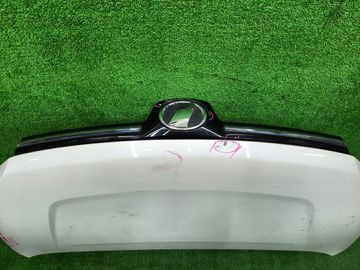 КАПОТ НА TOYOTA VOXY ZRR80G