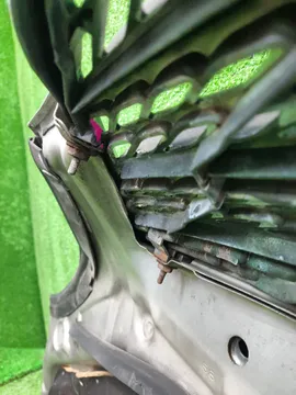 КАПОТ НА TOYOTA NADIA SXN10