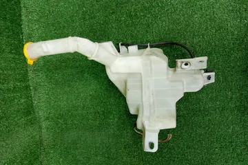 БАЧОК ОМЫВАТЕЛЯ НА MAZDA AXELA BL6FJ